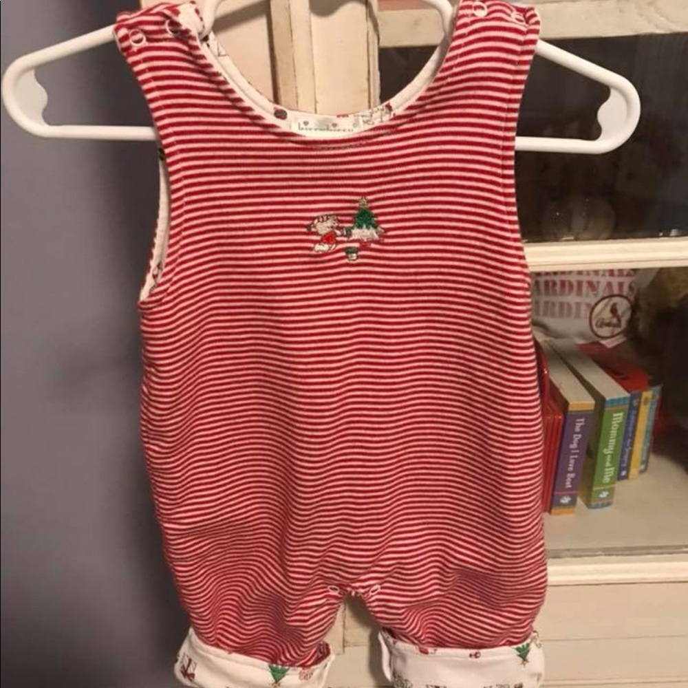 Kissy Kissy Christmas Outfit size 3-6 months